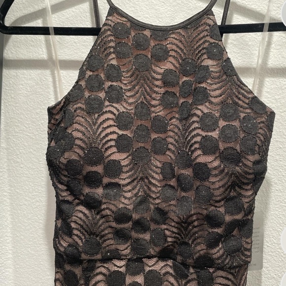 Long black gown - Picture 4 of 4